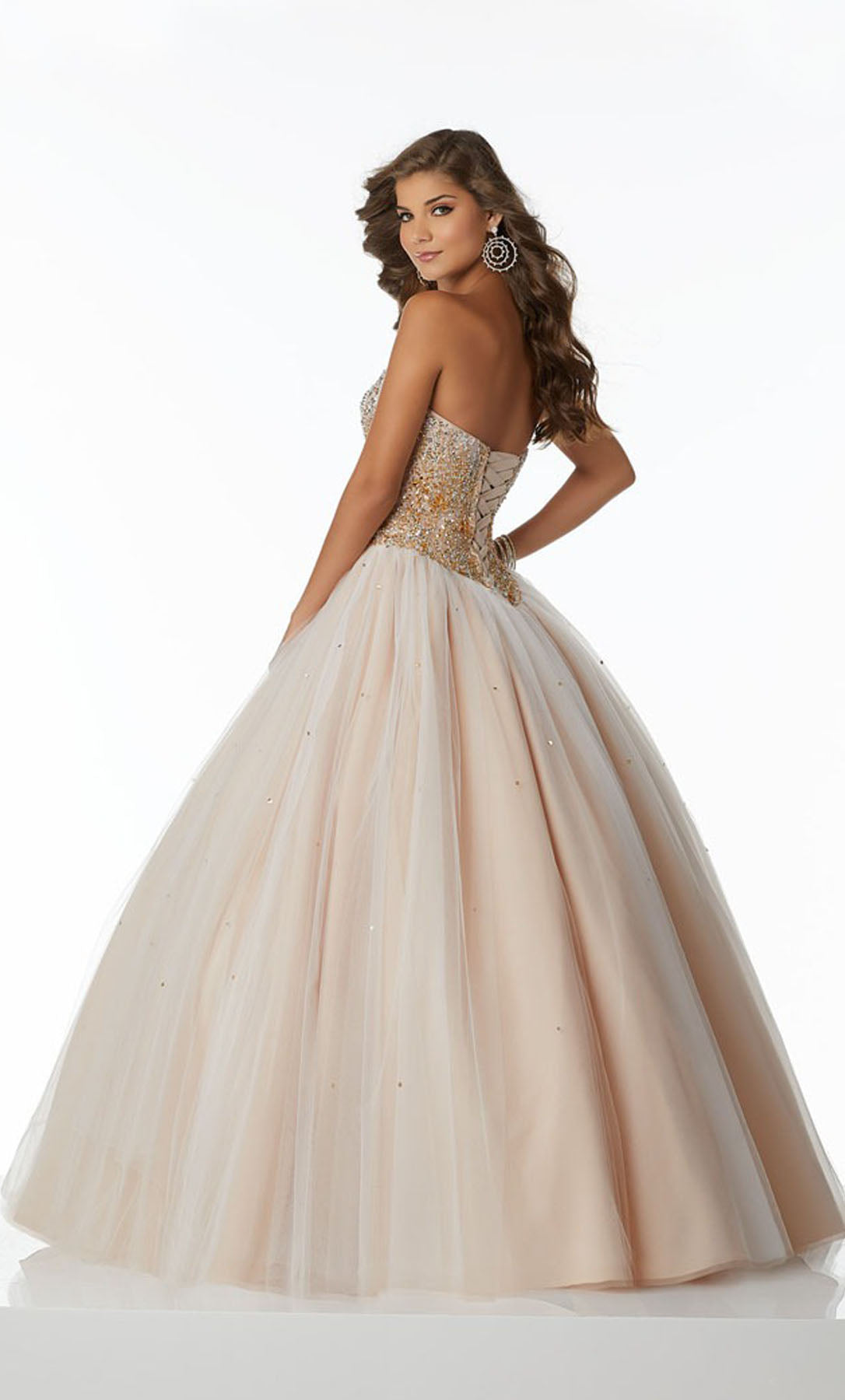 Vestido XV Años dorado escote corazón - Laila's Dress