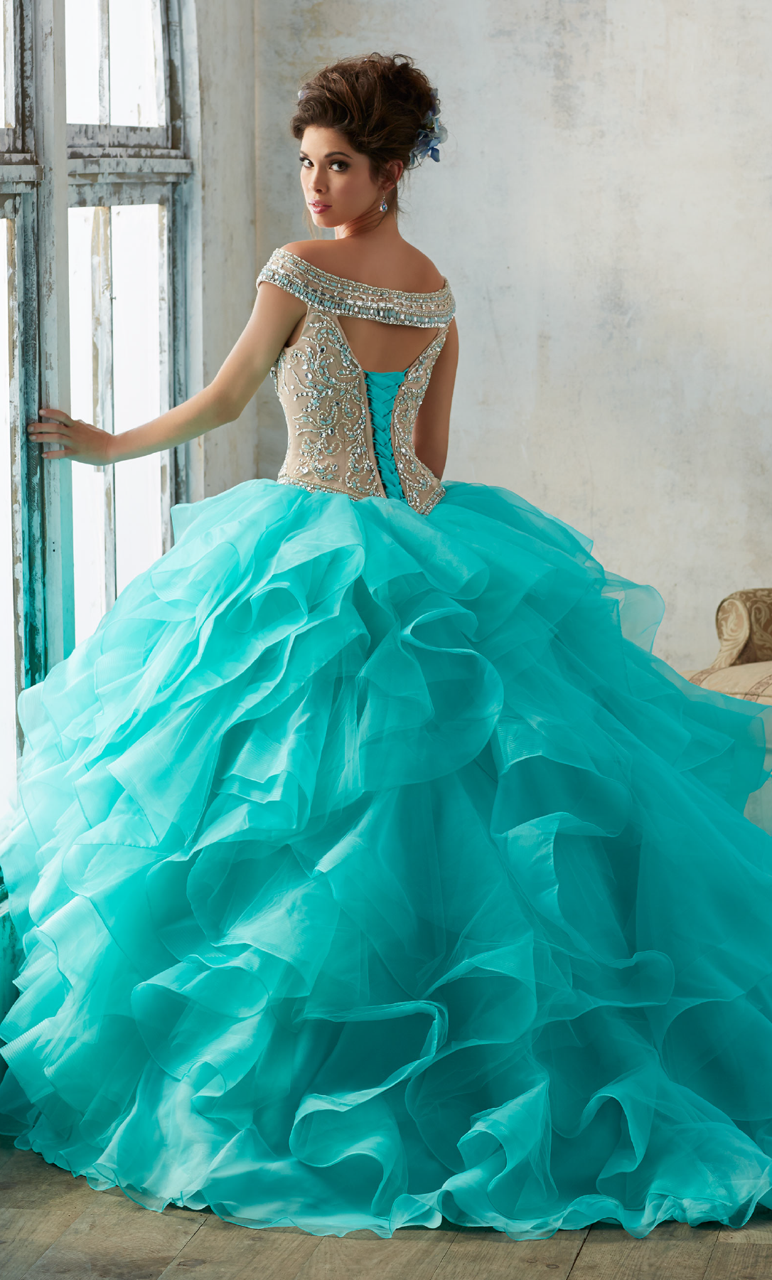 Vestido de XV años con manga caida - Laila's Dress