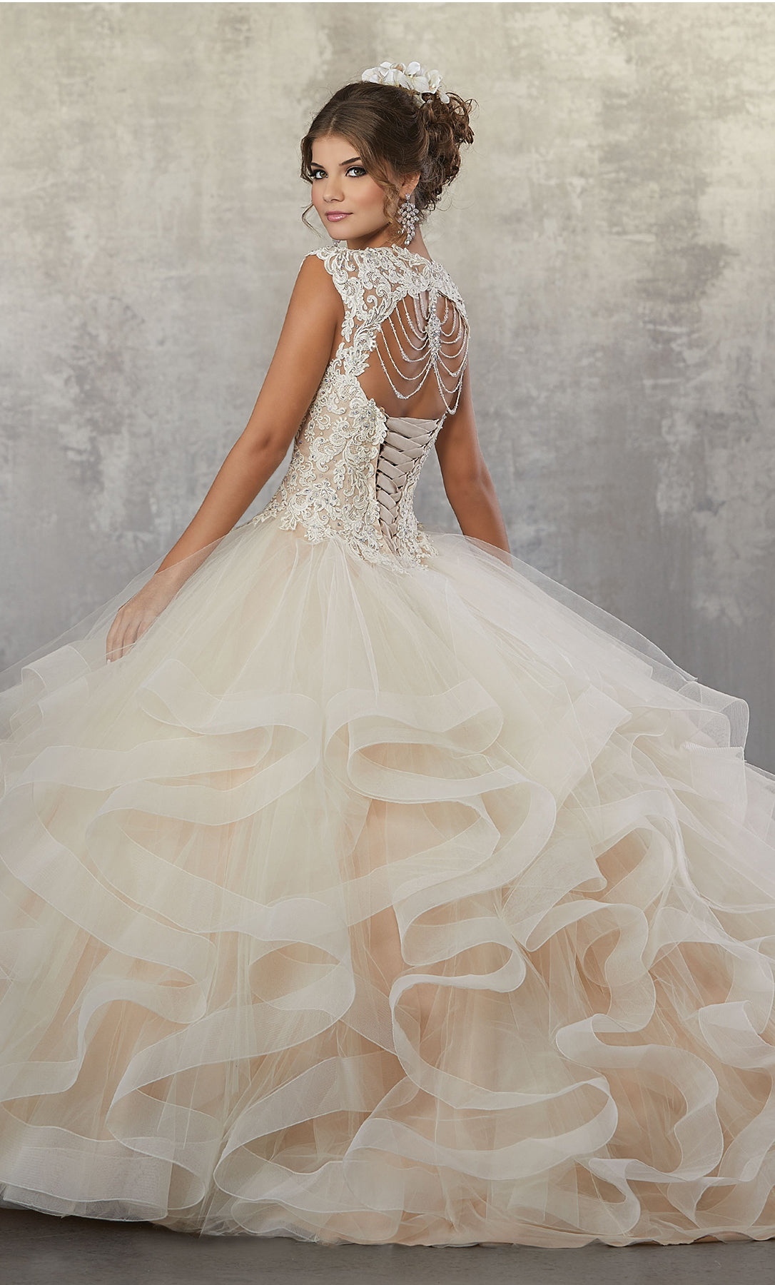 Quinceañero con escote en espalda - Laila's Dress