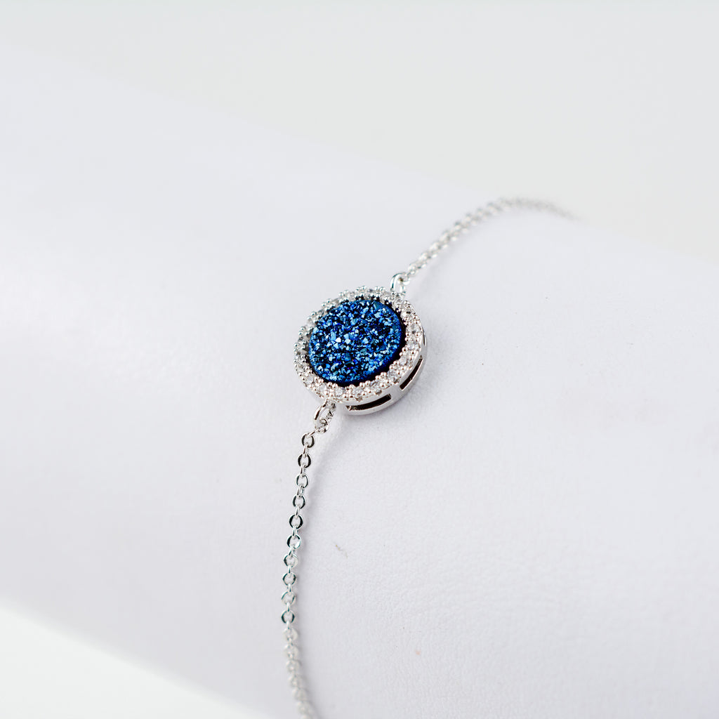 Pulsera de cadena con cristales azul y plata - Laila's Dress