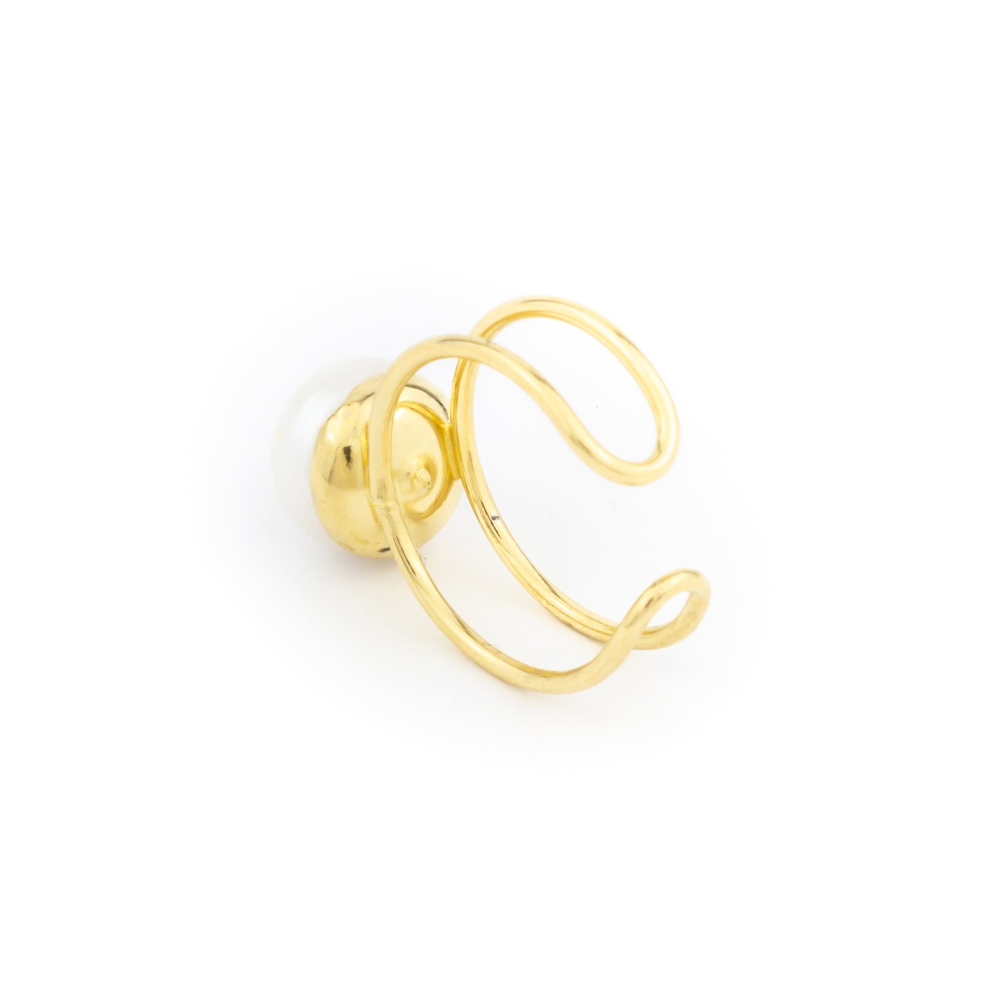 Anillo dorado con perla - Laila's Dress