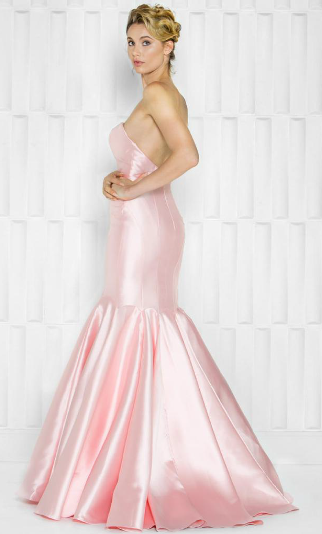 Vestido color blush entallado corte sirena - Laila's Dress