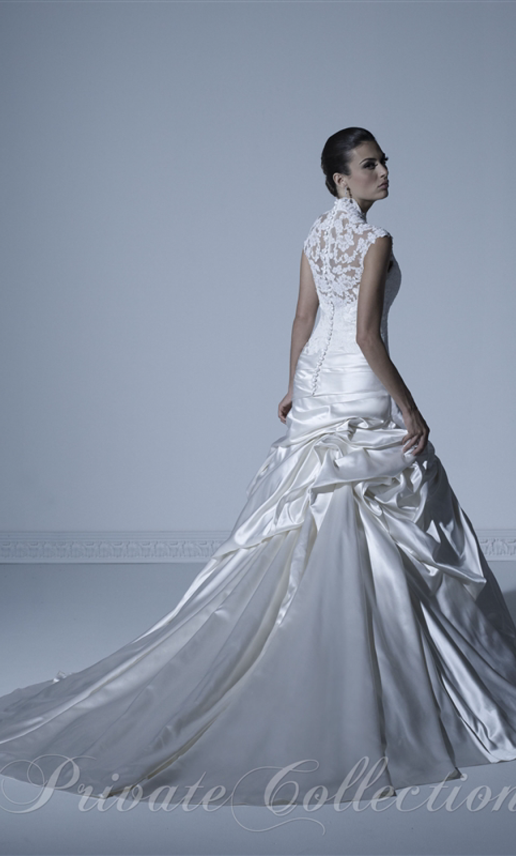 Vestido de novia con falda de raso - Laila's Dress