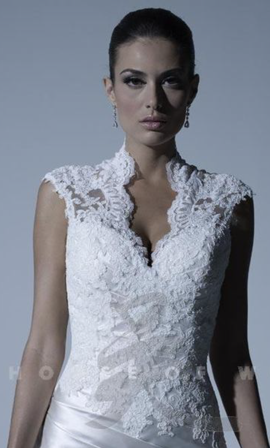 Vestido de novia con falda de raso - Laila's Dress