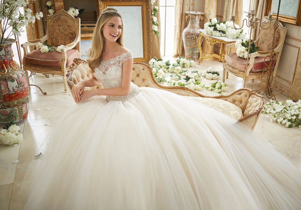 Vestido Novia manga gorra e ilusión - Laila's Dress