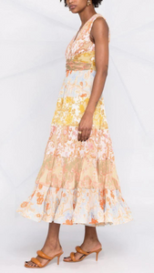 Vestido floreado con detalles multicolor