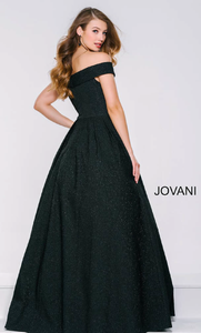 Vestido de gala color negro Jovani - Laila's Dress