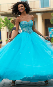 Vestido de XV años color Aqua - Laila's Dress