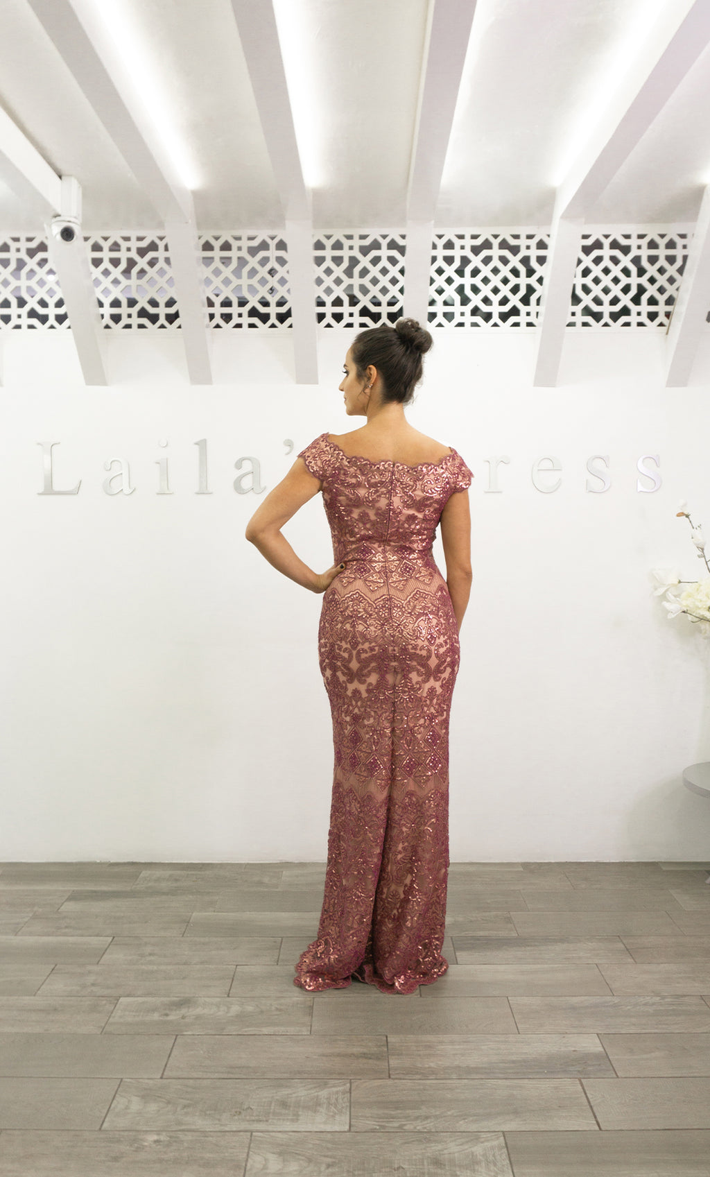 Vestido largo de tul bordado de lentejuelas