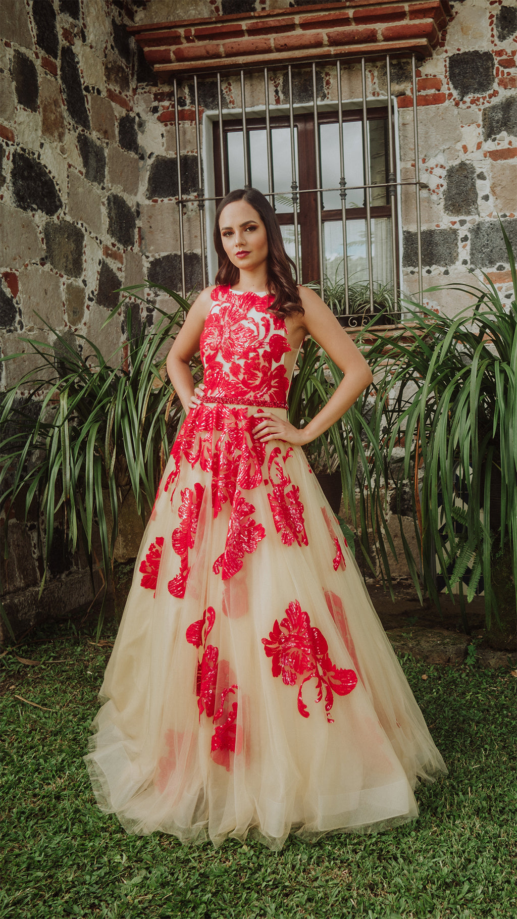 Vestido gold red de tul bordado