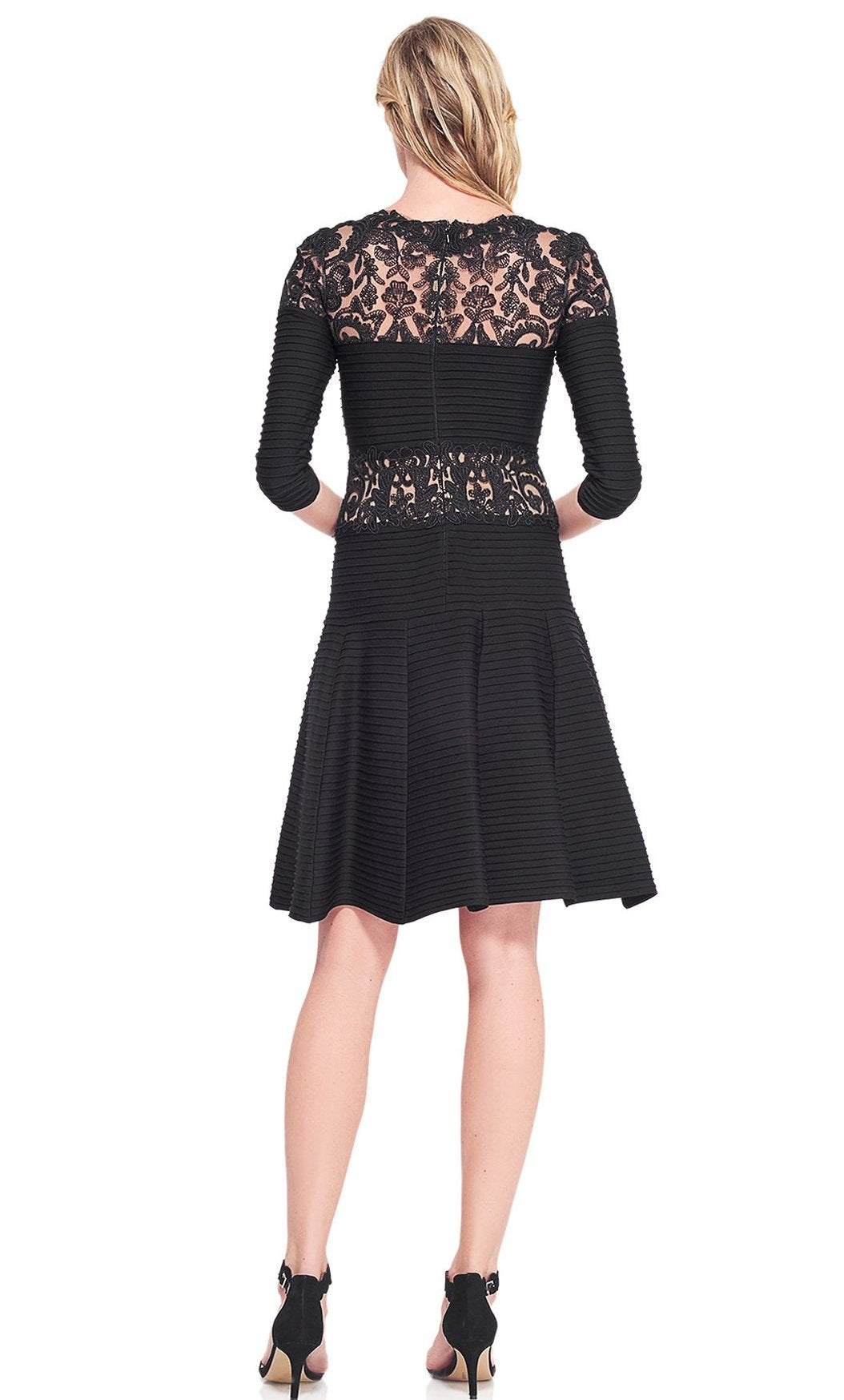 Vestido corto negro manga 3/4 - Laila's Dress