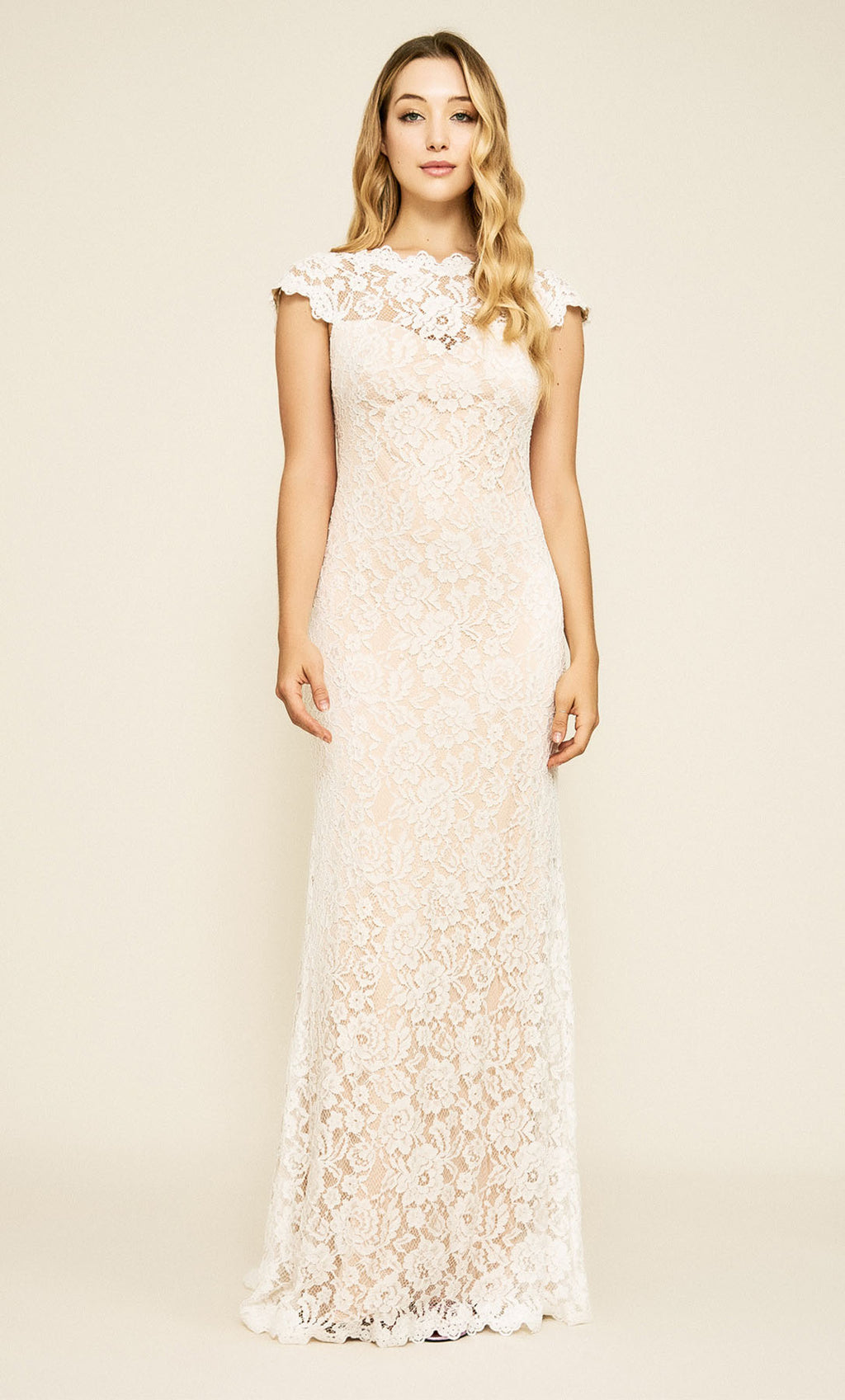 Vestido de novia con escote en espalda color blush - Laila's Dress