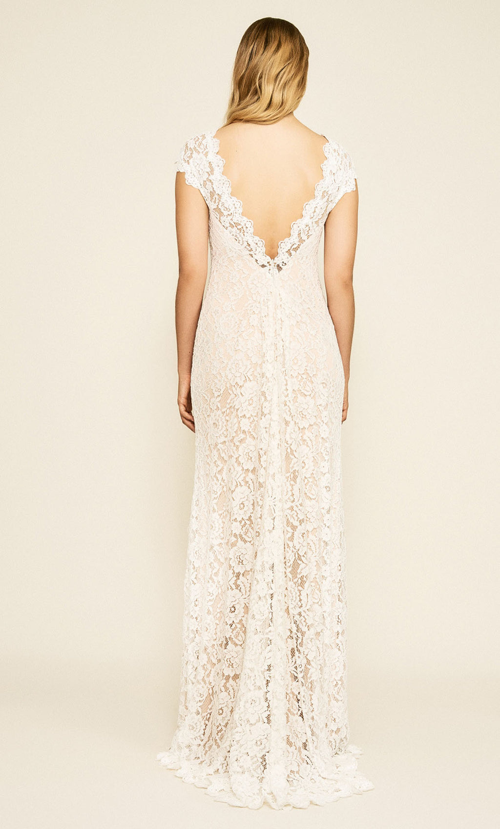 Vestido de novia con escote en espalda color blush - Laila's Dress