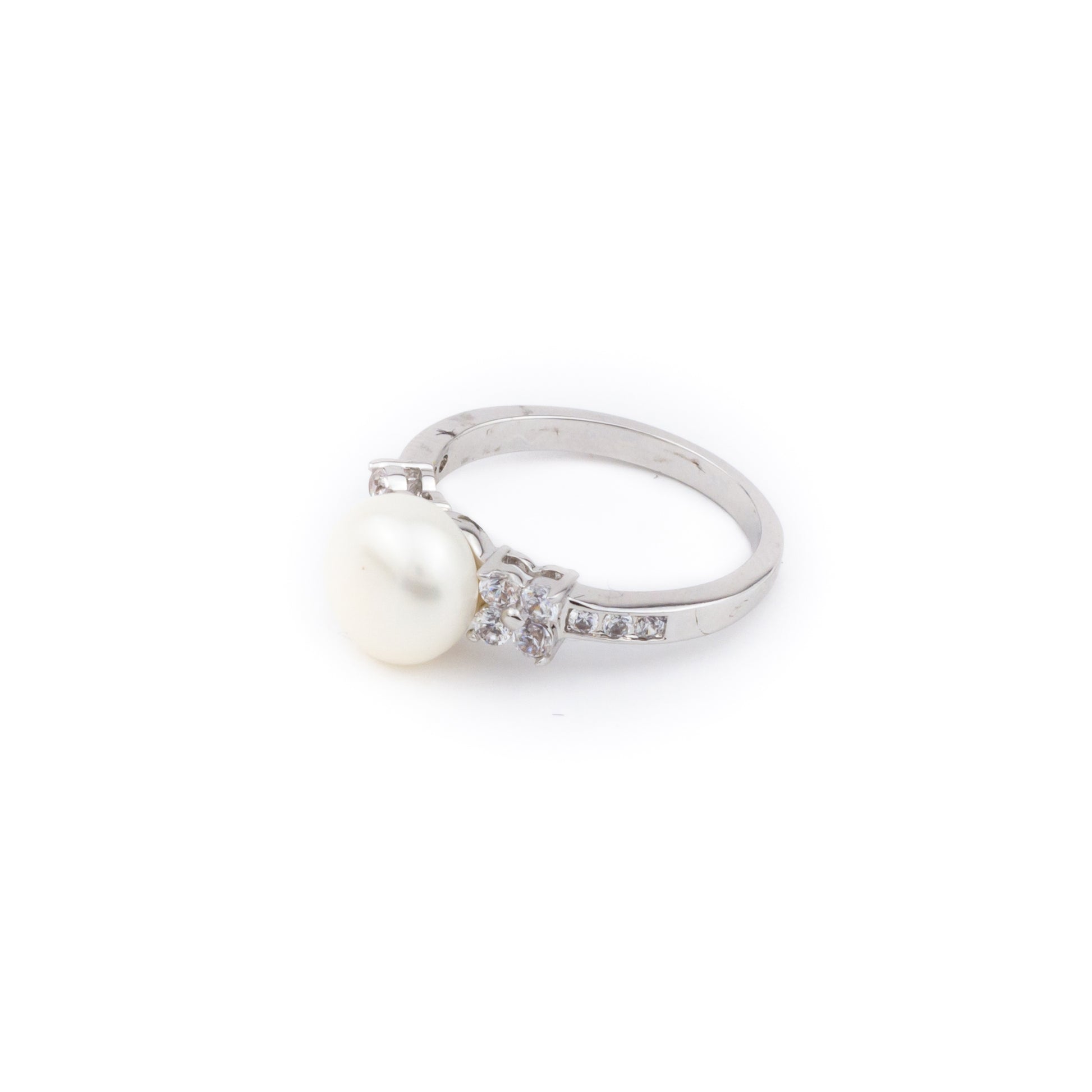 Anillo delgado con perla y brillantes - Laila's Dress