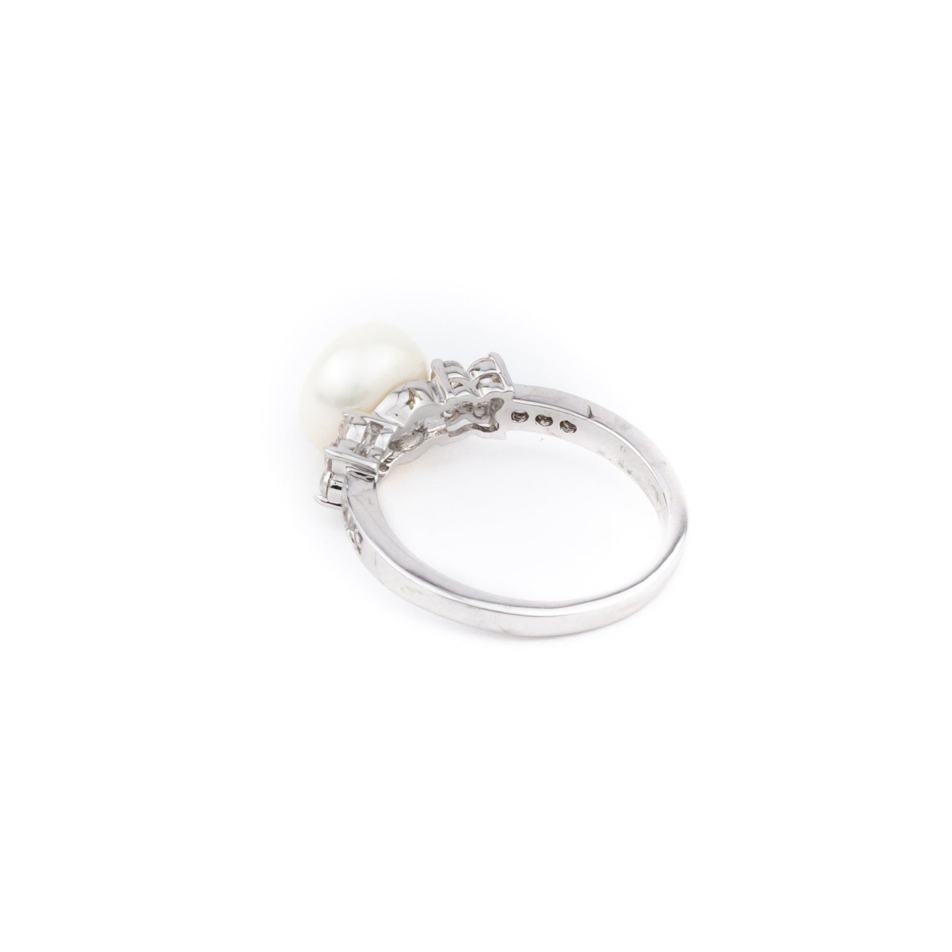 Anillo delgado con perla y brillantes - Laila's Dress