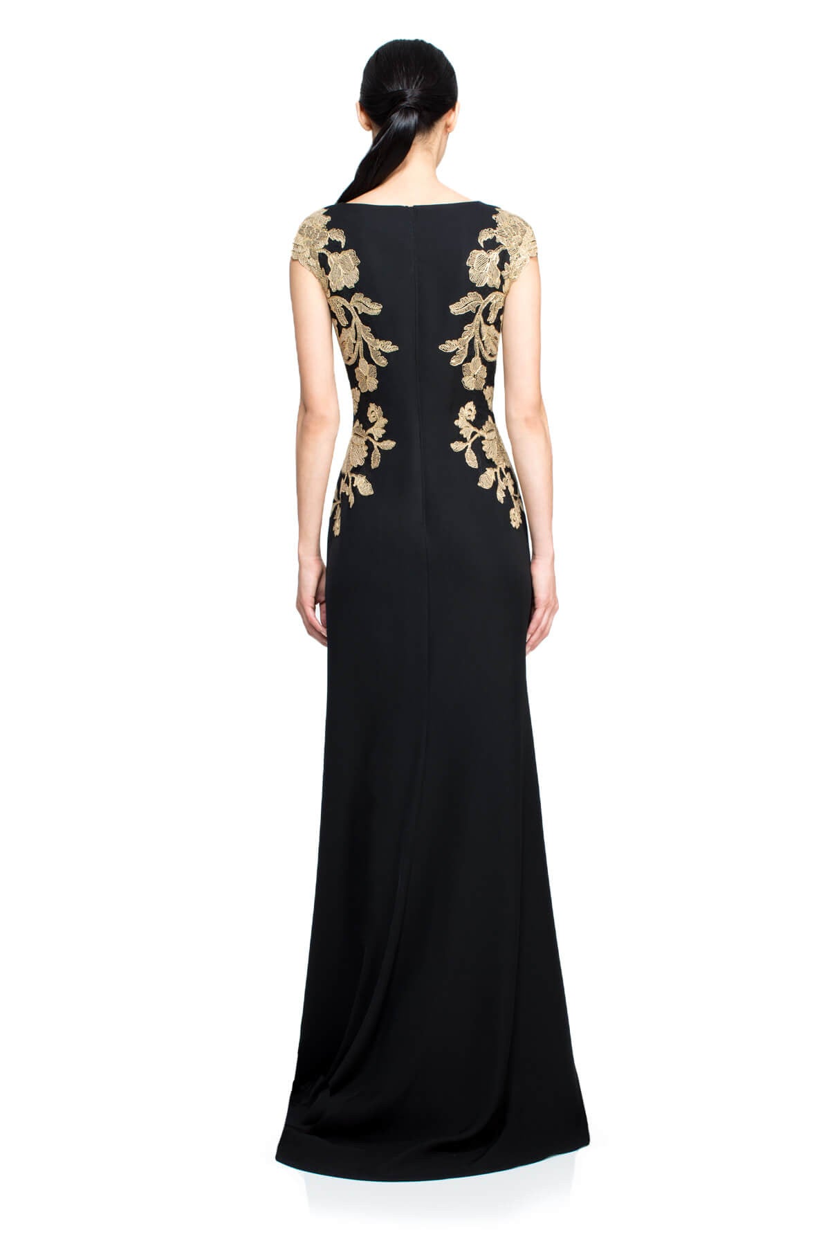 Vestido negro Tadashi Shoji con bordado en color oro - Laila's Dress