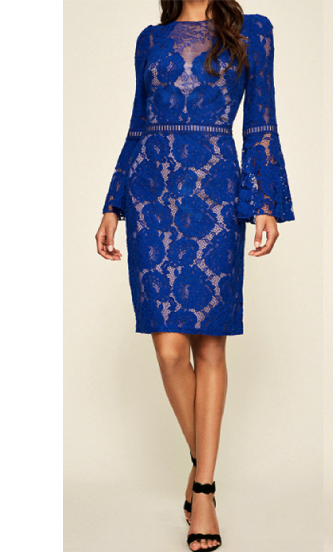 Vestido corto azul rey con mangas de campana - Laila's Dress