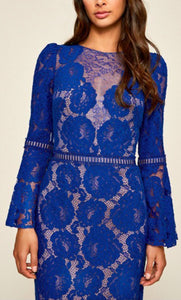 Vestido corto azul rey con mangas de campana - Laila's Dress
