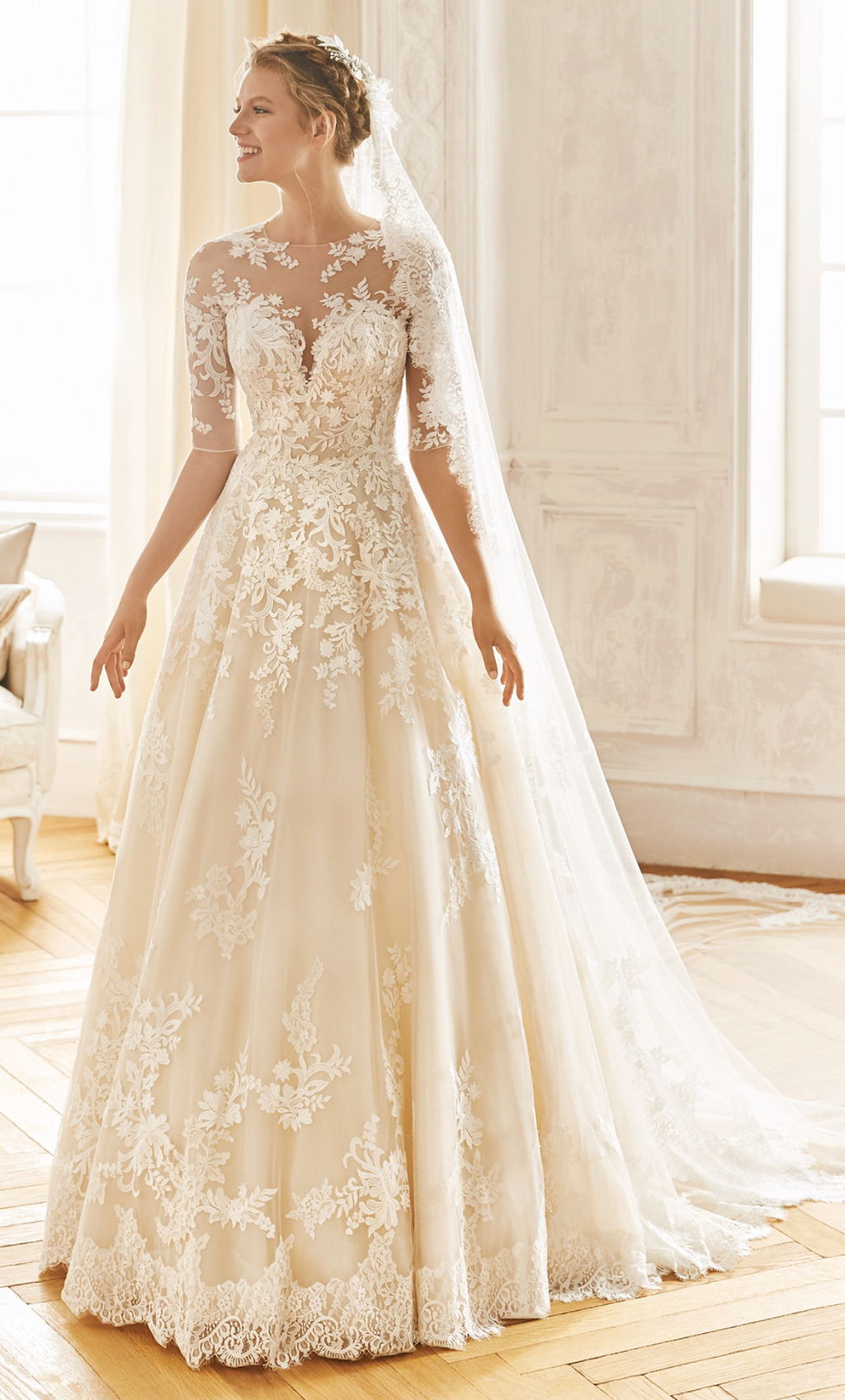 Vestido novia con mangas ¾ y transparencia - Laila's Dress