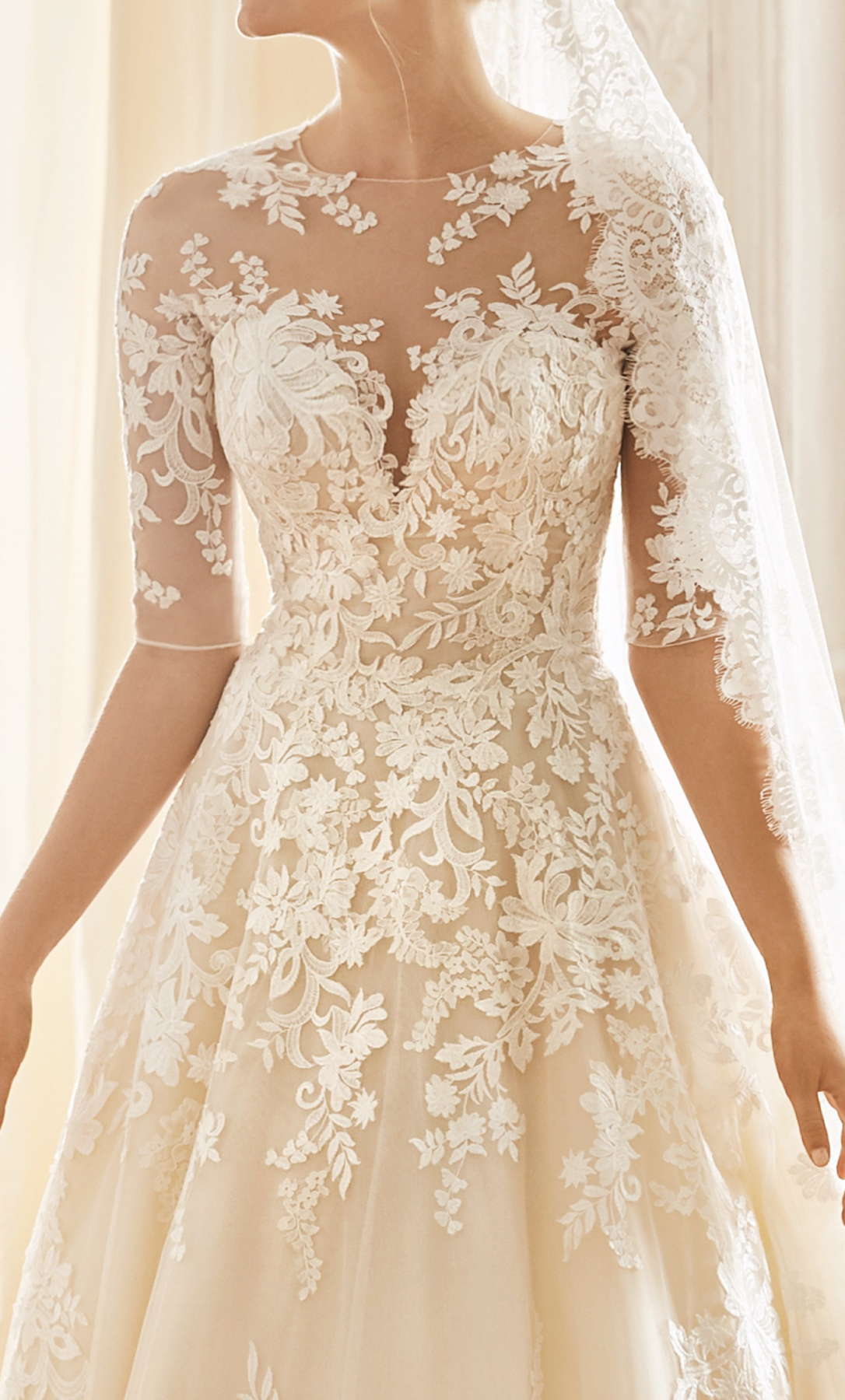 Vestido novia con mangas ¾ y transparencia - Laila's Dress