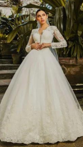 Vestido de novia  con aplicaciones bordadas