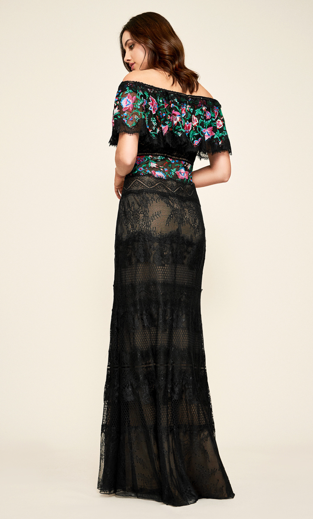 Vestido negro con manga aleteo - Laila's Dress