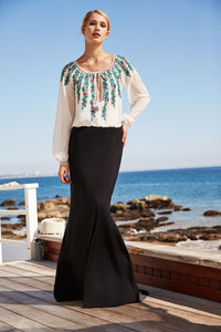 Vestido largo blanco y negro con bordado floral - Laila's Dress