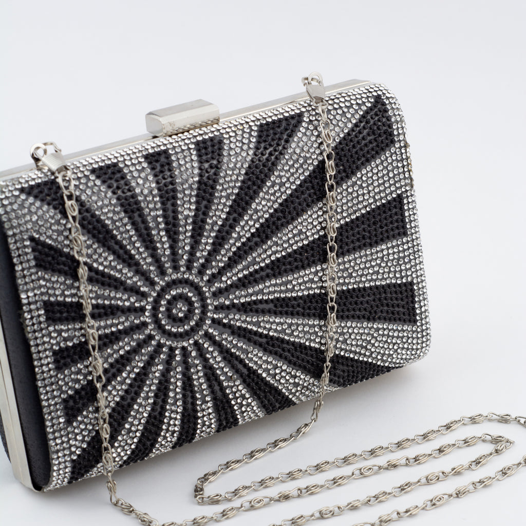 Bolso de mano con pedrería negro y plata - Laila's Dress