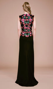 Vestido largo negro con adorno floral - Laila's Dress
