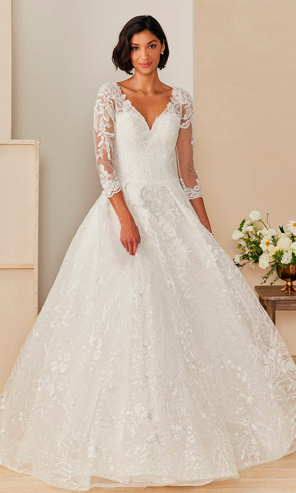 Vestido con manga de encaje