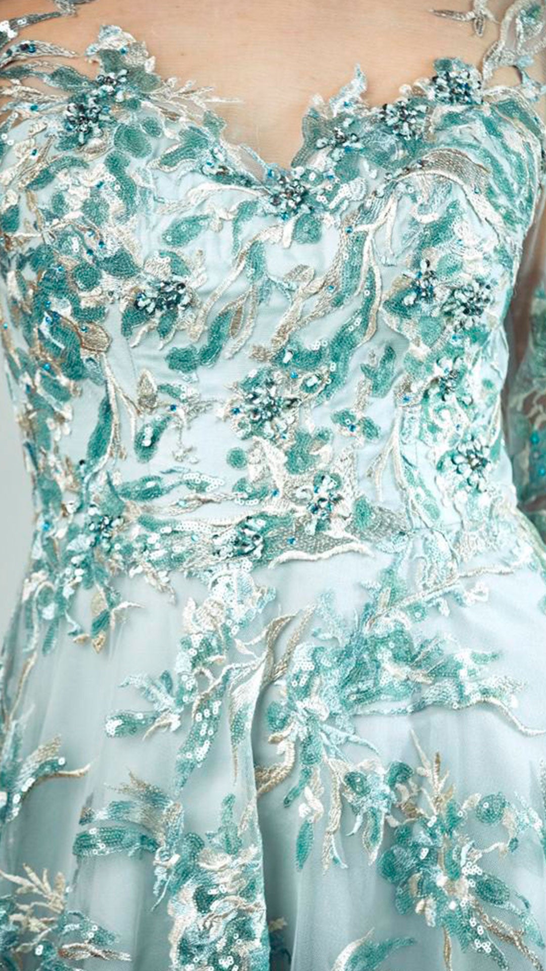 Vestido de hilo metalizado con top de manga larga