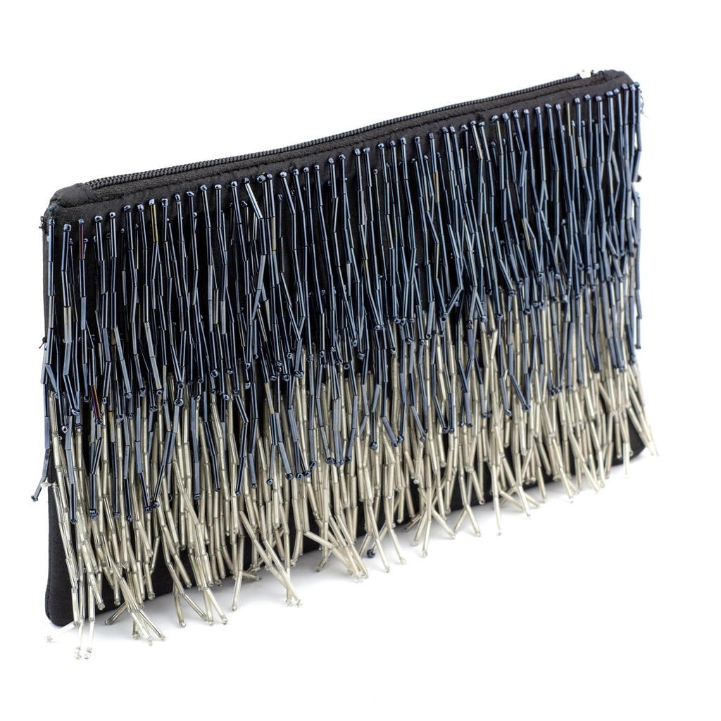 Bolsa de mano negra con flecos - Laila's Dress