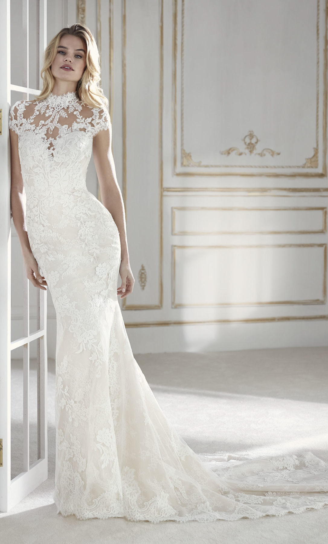 Vestido novia cuello alto manga corta con ilusión - Laila's Dress