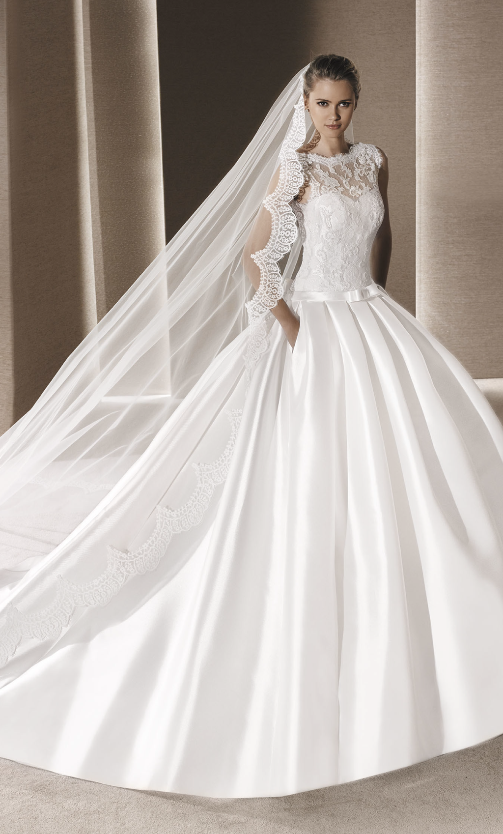 Vestido novia espalda descubierta - Laila's Dress