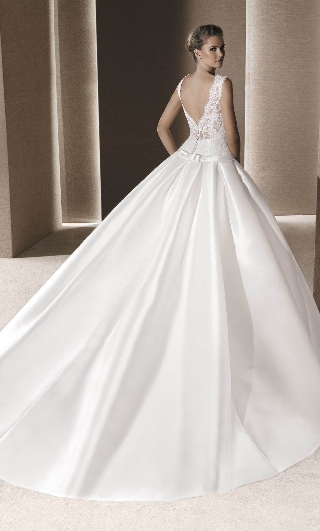 Vestido novia espalda descubierta - Laila's Dress